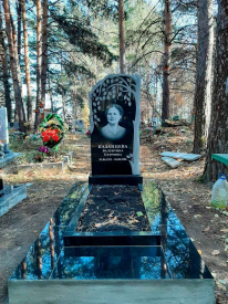 памятник из габбро № 10